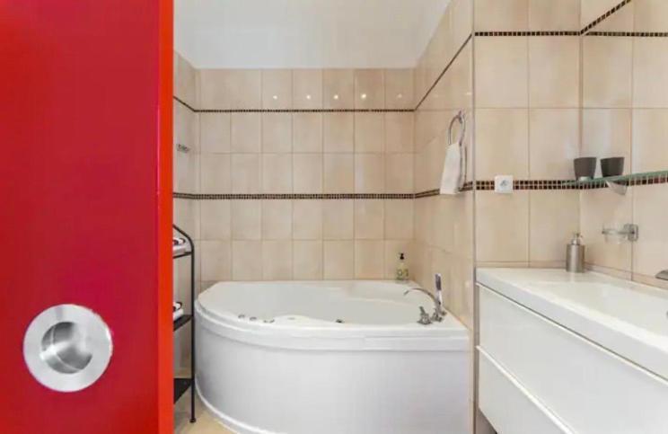 Lenka'S Cozy Red Studio + Lenka'S Cozy Gold Apartment Prag Exteriör bild