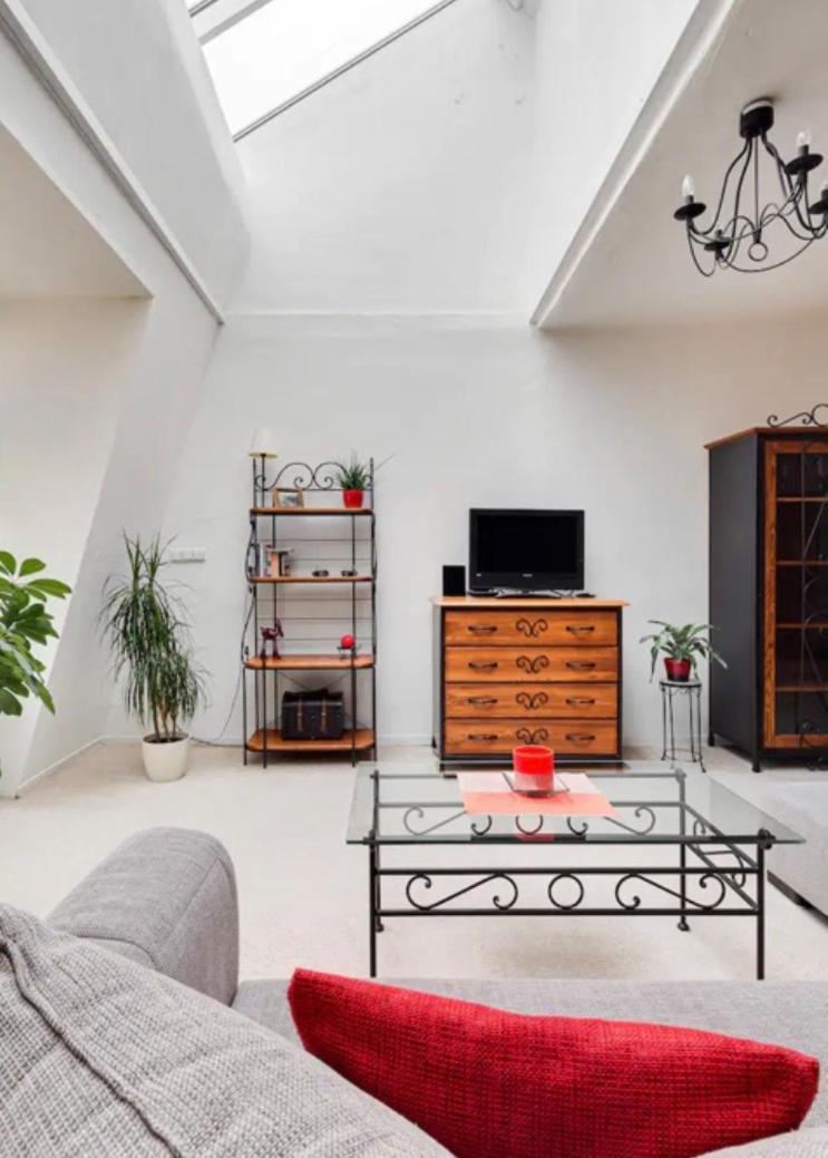 Lenka'S Cozy Red Studio + Lenka'S Cozy Gold Apartment Prag Exteriör bild
